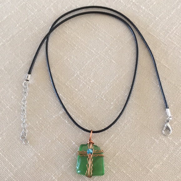 Vintage Green Glass Copper Cross Pendant Necklace - Picture 3 of 3